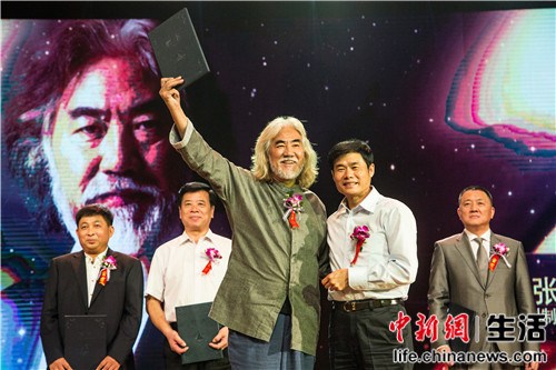 中國(guó)傳媒大學(xué)2015級(jí)MBA迎新晚會(huì)暨實(shí)踐導(dǎo)師聘任儀式成功舉辦